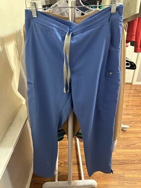FIGS women’s  Utility Joggers in Periwinkle